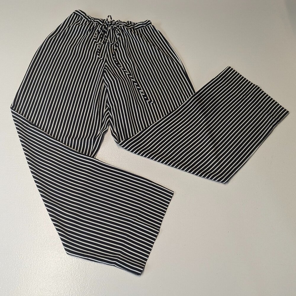 White House Black Market Size Small Wide Legged Slinky Pants Black/White Striped